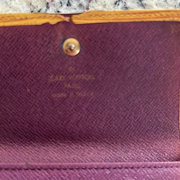 Louis Vuitton Yellow Epi Snap Wallet - Picture 8 of 12